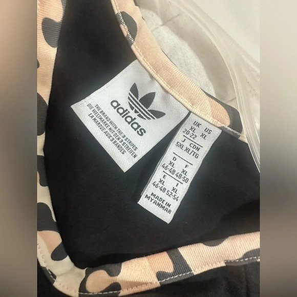 Adidas Women's Black Short Sleeve Tee - Picture 5 of 7